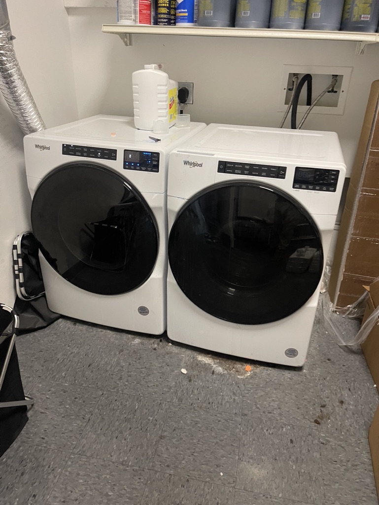 FF5B7DC3-9924-47D5-B794-3EDC9AC624A5_1_105_c